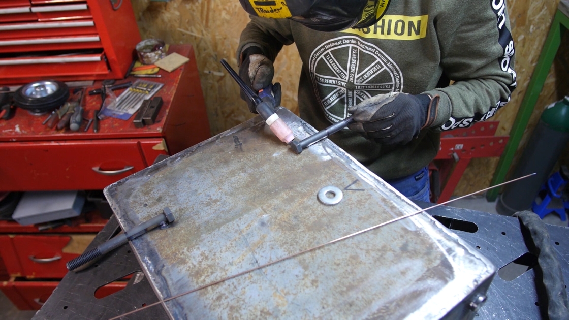 welding of axles to the tank